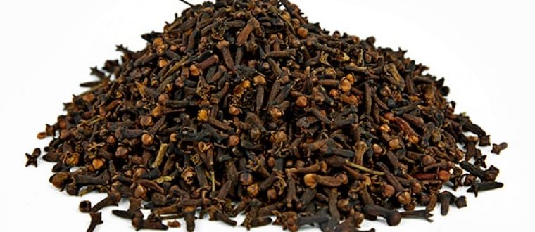 ציפורן Eugenia caryophyllus